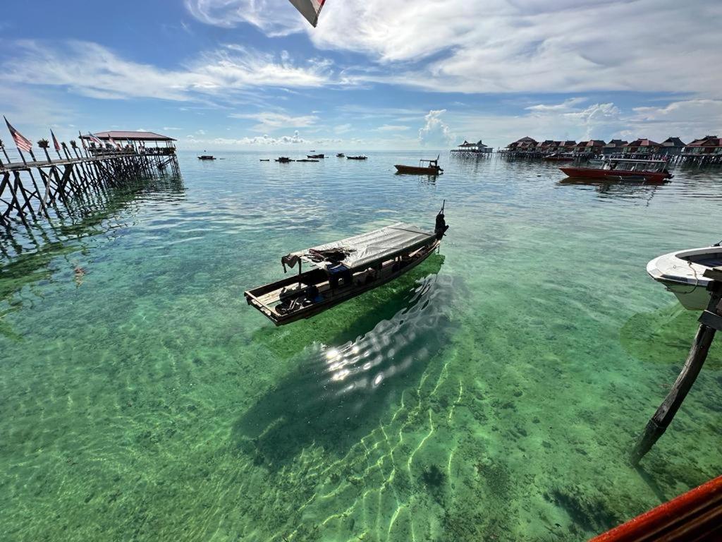 Apartamento Mabul Backpackers Mabul Island Exterior foto